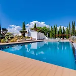 Side - 1bdr Retreat With Bbq & Patio