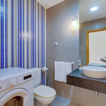 Villa Side - 1bdr Retreat With Bbq & Patio Quarteira