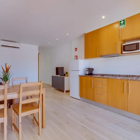 Side - 1bdr Retreat With Bbq & Patio Villa Quarteira