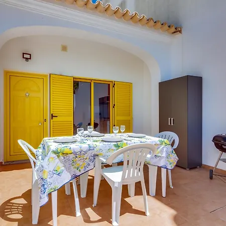 Villa Side - 1bdr Retreat With Bbq & Patio