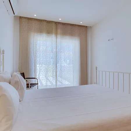 Side - 1bdr Retreat With Bbq & Patio