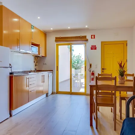 Side - 1bdr Retreat With Bbq & Patio Vila Quarteira