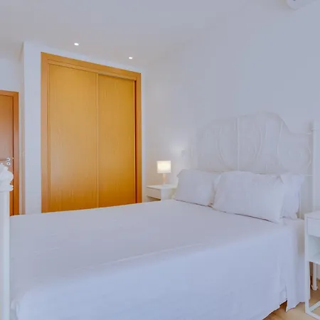 Vila Side - 1bdr Retreat With Bbq & Patio